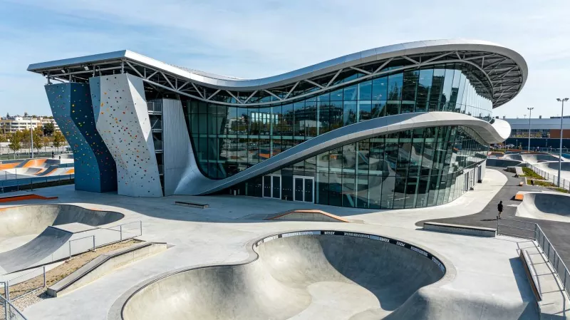 Irin Be okeerẹ iwọn Sports Center